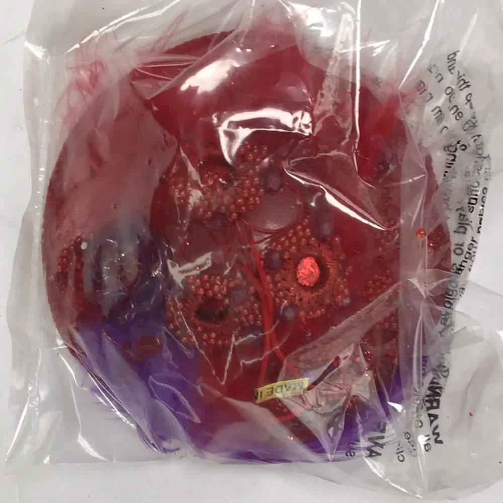 2004 Avon‎ Elegant Ladies Red Hat Collectible Christmas Ornament NWT